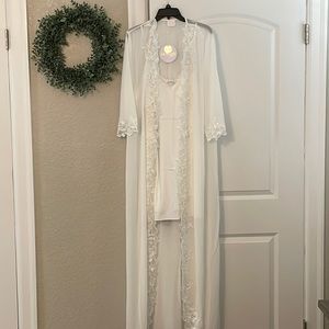 Le Rose Bridal Robe with Slip